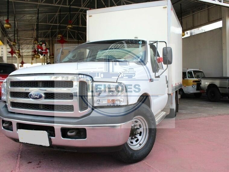 Ford F-350 4x2 - 2015 - Baú